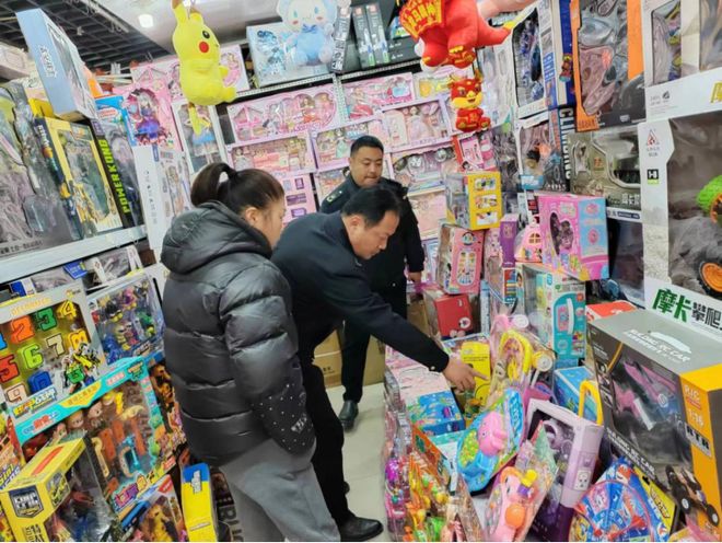 六安開展校園周邊玩具銷售突擊檢查，筑牢兒童安全防線
